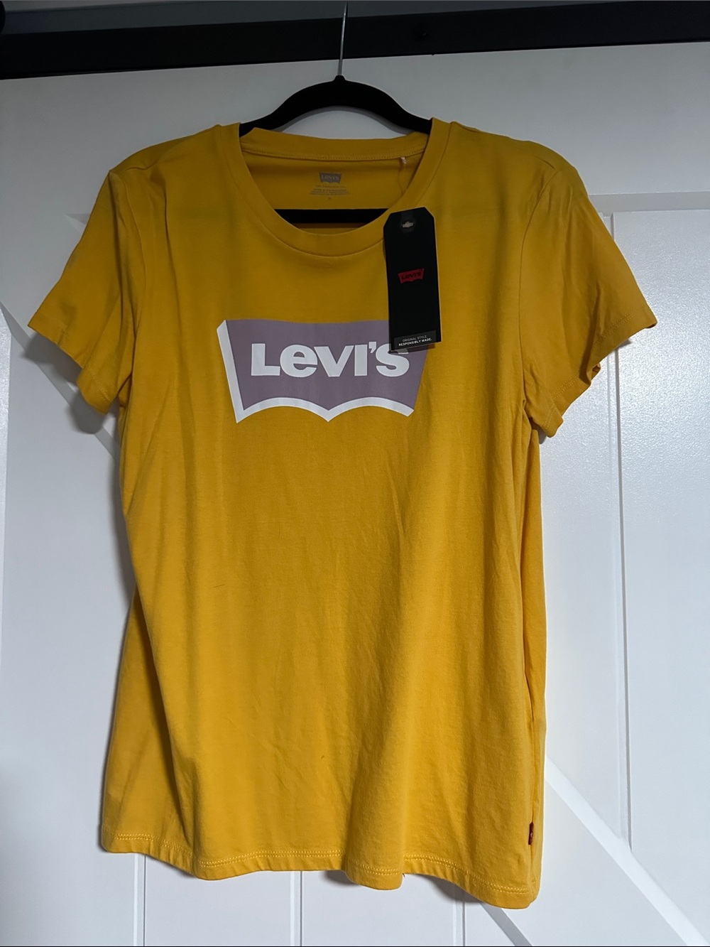 Levi's Women's Mustard Yellow Logo Tee